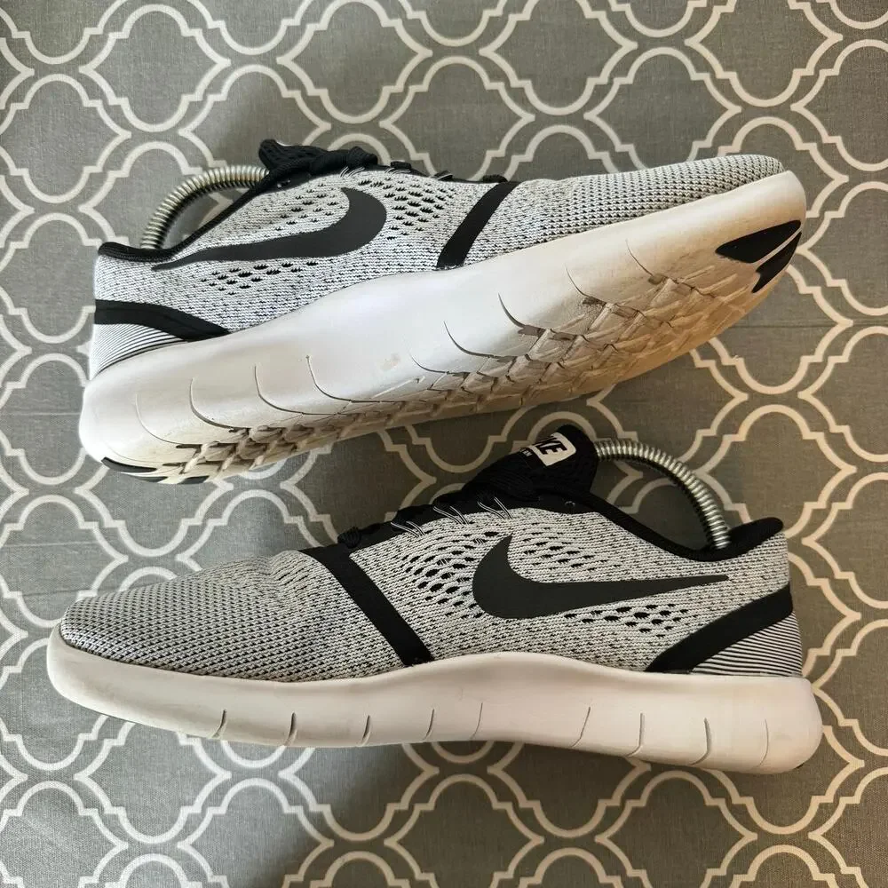 Nike Free RN Running Sneakers Youth 7 Women’s 7.5 Grey Black Athletic Gym Shoes